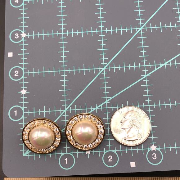 Vintage Roman Clip On Rhinestone Earrings Faux Pearl Dome Gold Tone 80s - Picture 7 of 8